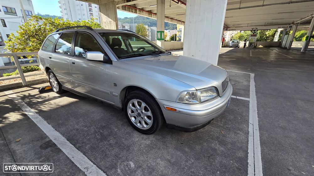 Volvo V40 1.6 - 3