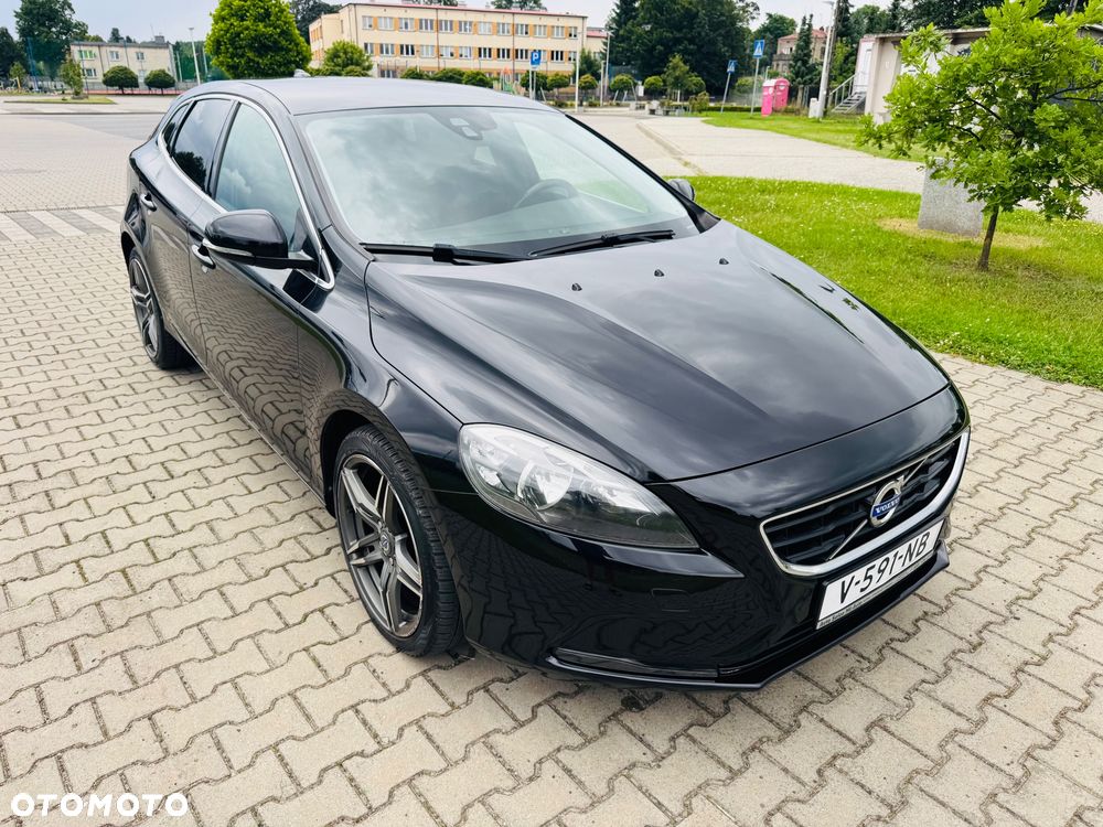 Volvo V40 D4 Momentum - 14