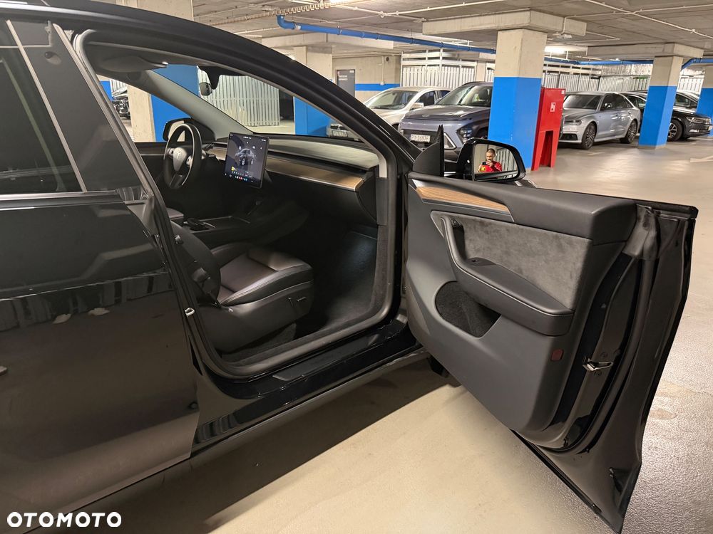 Tesla Model Y RWD - 13