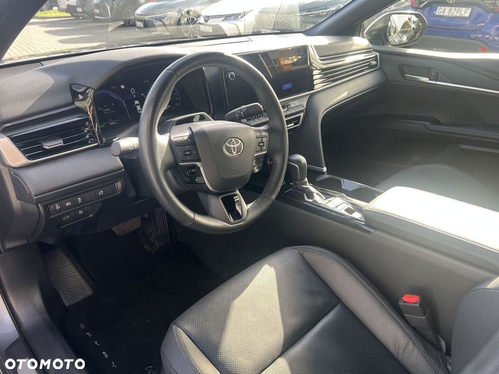 Toyota Camry - 19