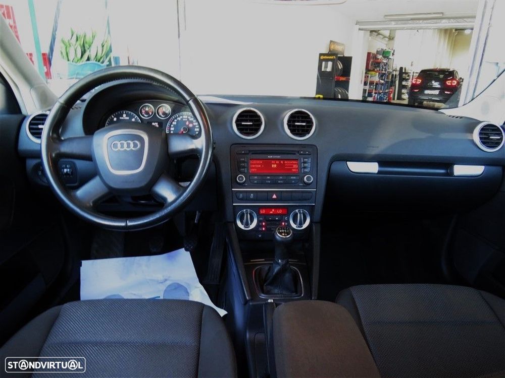 Audi A3 Sportback 1.6 TDI Attraction - 8