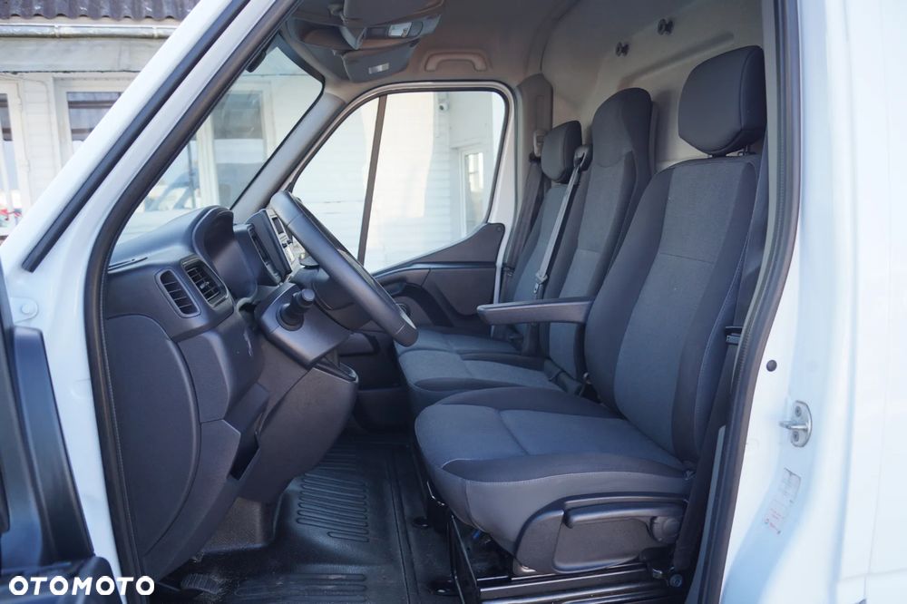 Renault Master - 25