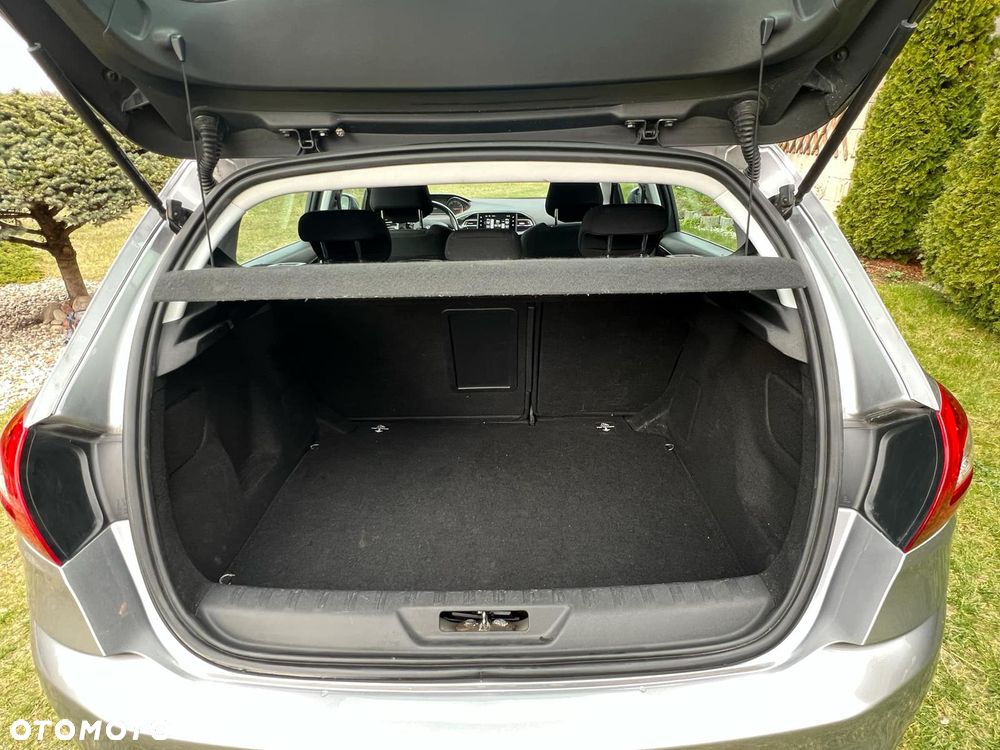 Peugeot 308 1.2 PureTech Allure S&S - 14