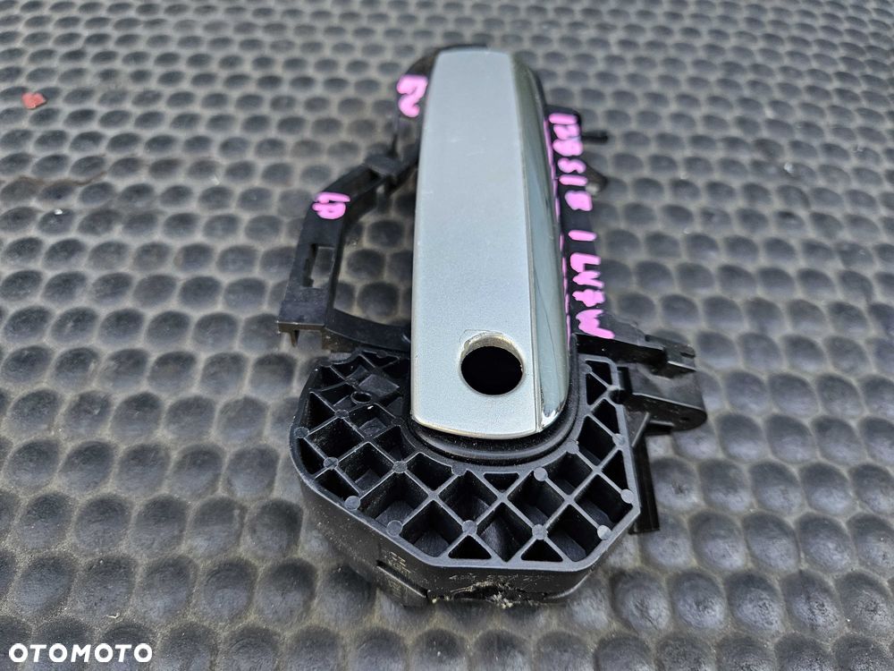 Klamka 4F1837275 Drzwi Kierowcy Lewy Przód Przednia LY7W Srebrna Chrom Europa Audi A6 C6 - 7