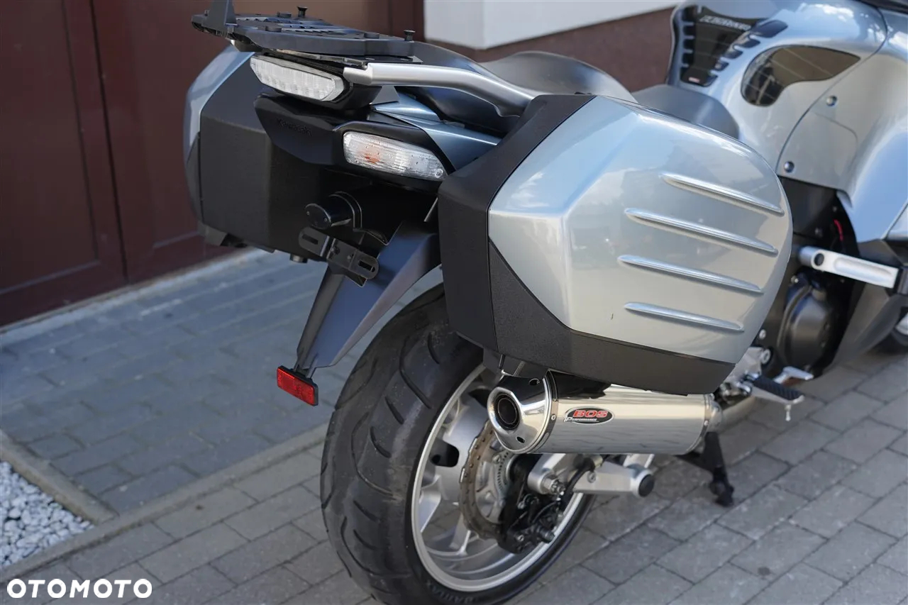 Kawasaki GTR - 5