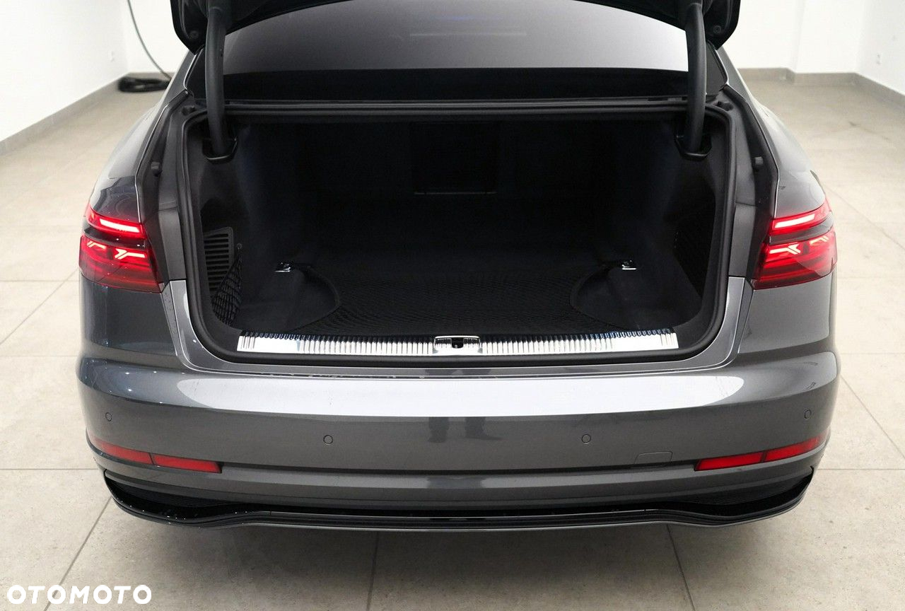 Audi A8 - 9