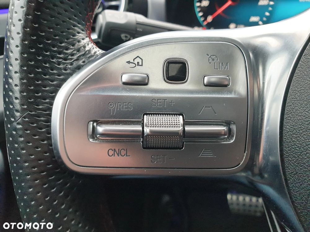 Mercedes-Benz CLA 250 AMG Line 7G-DCT - 31