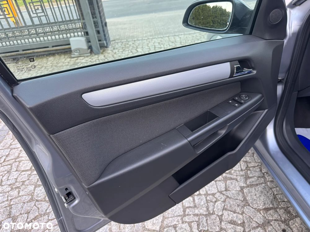 Opel Astra 1.6 Edition - 28