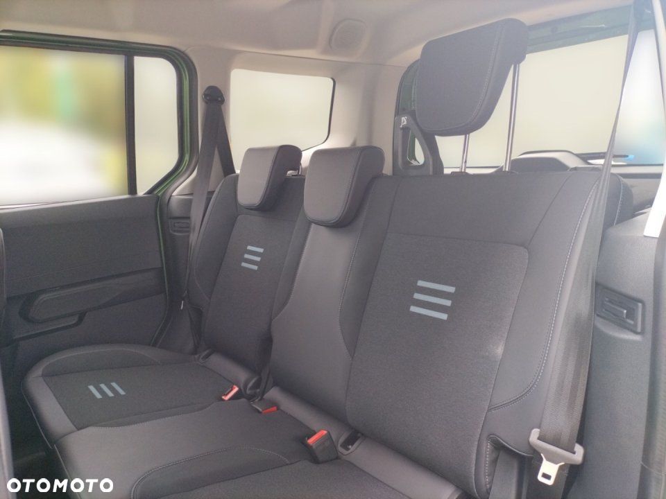 Ford Tourneo Courier - 15