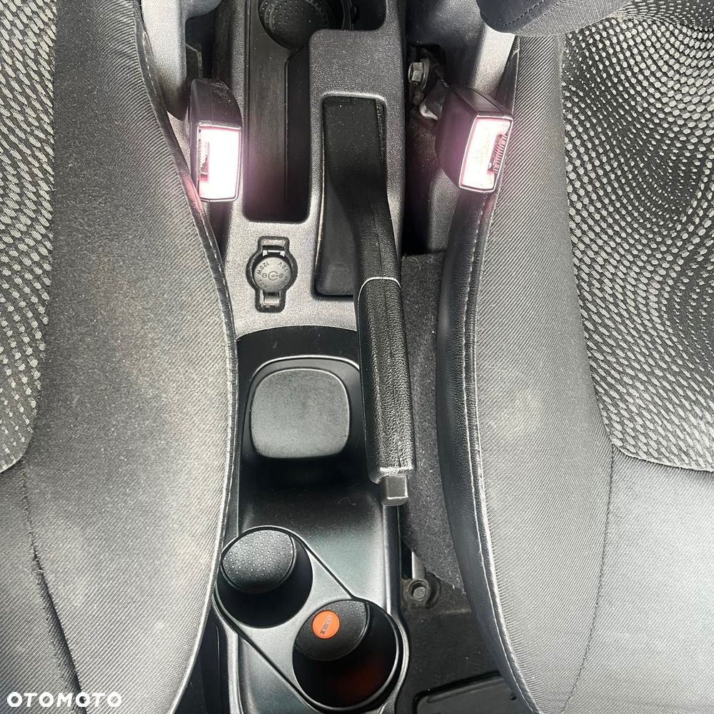Hyundai i10 - 10