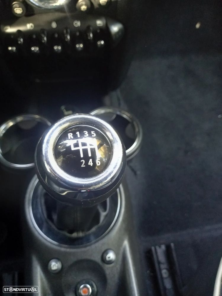 MINI 3 Portas Cooper D - 19