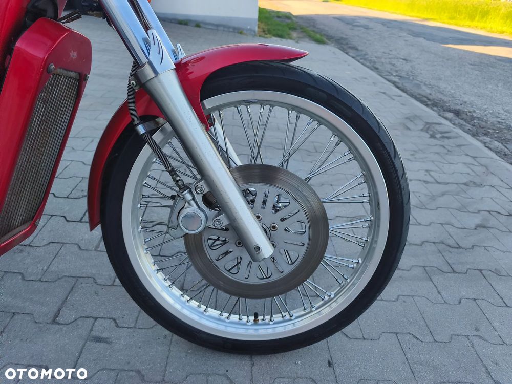 Suzuki VS - 18