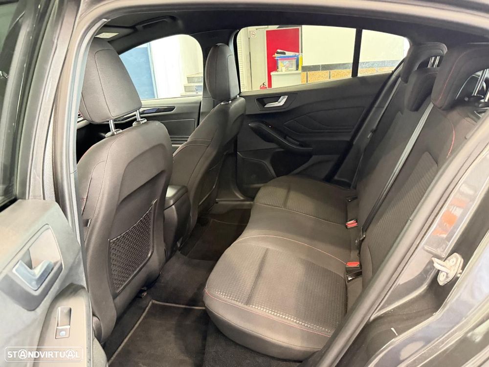 Ford Focus SW 1.0 EcoBoost MHEV ST-Line X - 16