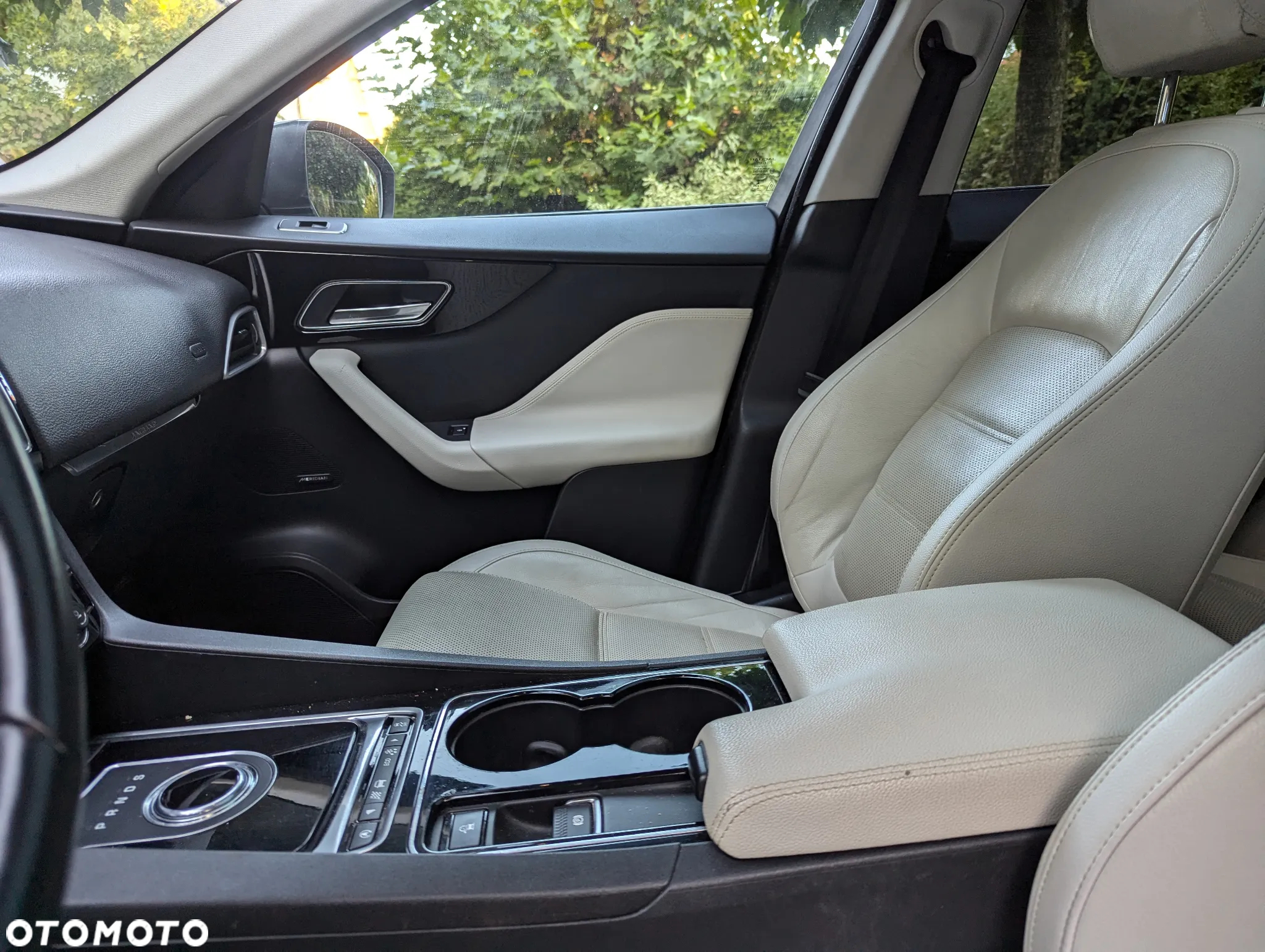 Jaguar F-Pace 2.0 i4D AWD Prestige - 16