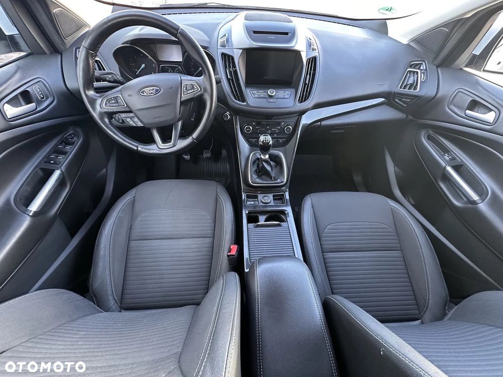 Ford Kuga 2.0 TDCi 4x2 Titanium - 29