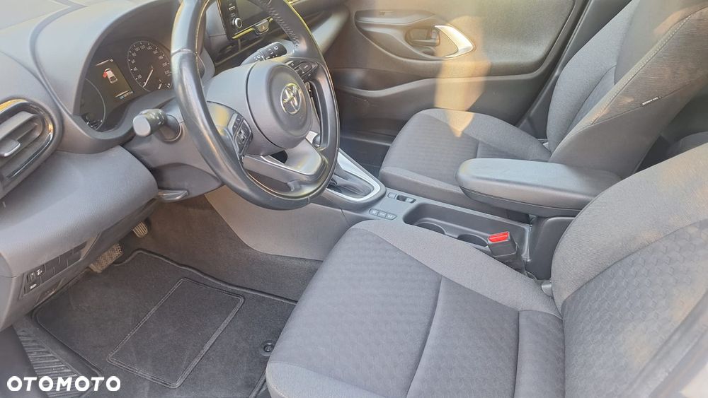Toyota Yaris Hybrid 100 Active EU6 - 19