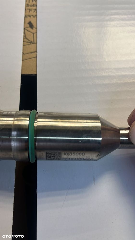 Adapter wtryskiwacza 10135080 do silnika Liebherr D934 A7 - 4