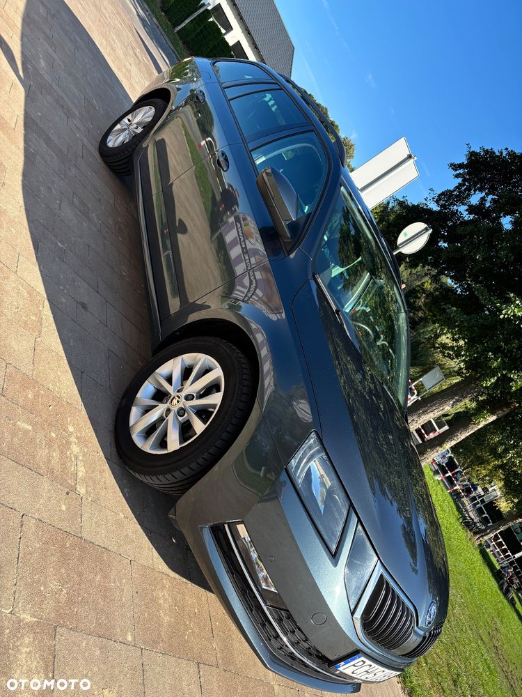 Skoda Octavia 2.0 TDI SCR Style DSG - 6