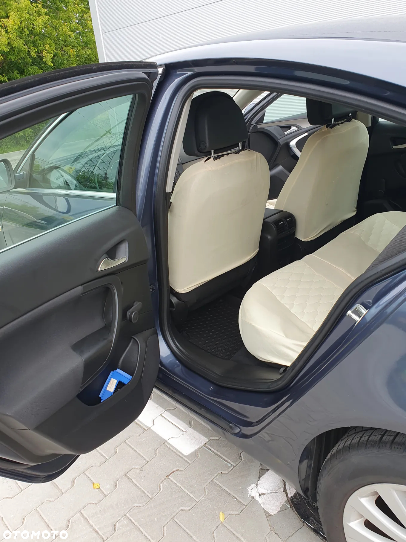 Opel Insignia 1.8 - 12