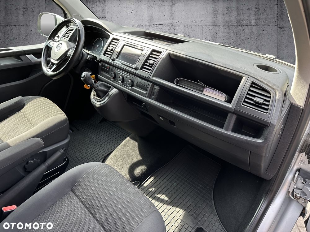 Volkswagen Caravelle 2.0 TDI L1 Comfortline - 9