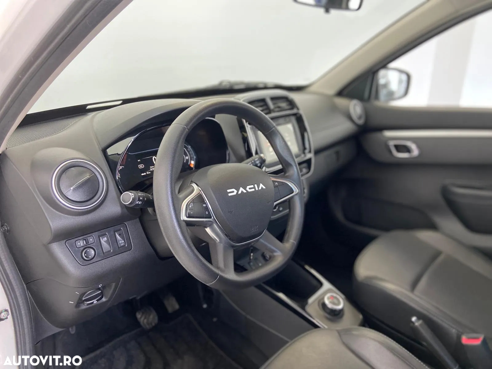 Dacia Spring Expression - 8