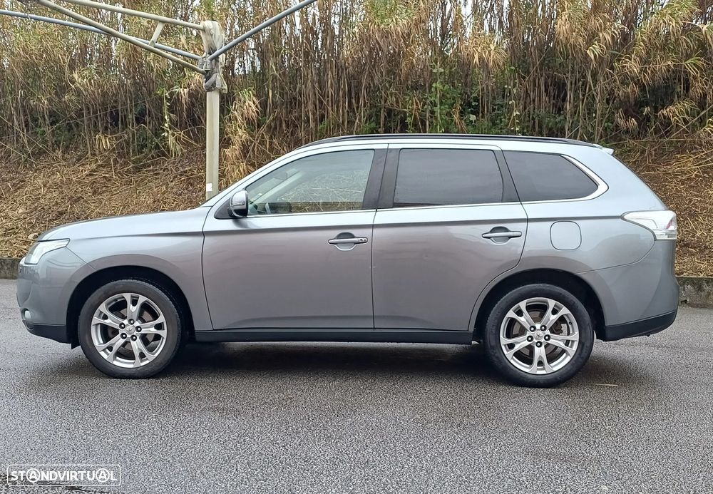 Mitsubishi Outlander 2.2 DI-D Instyle Navi 4WD - 15