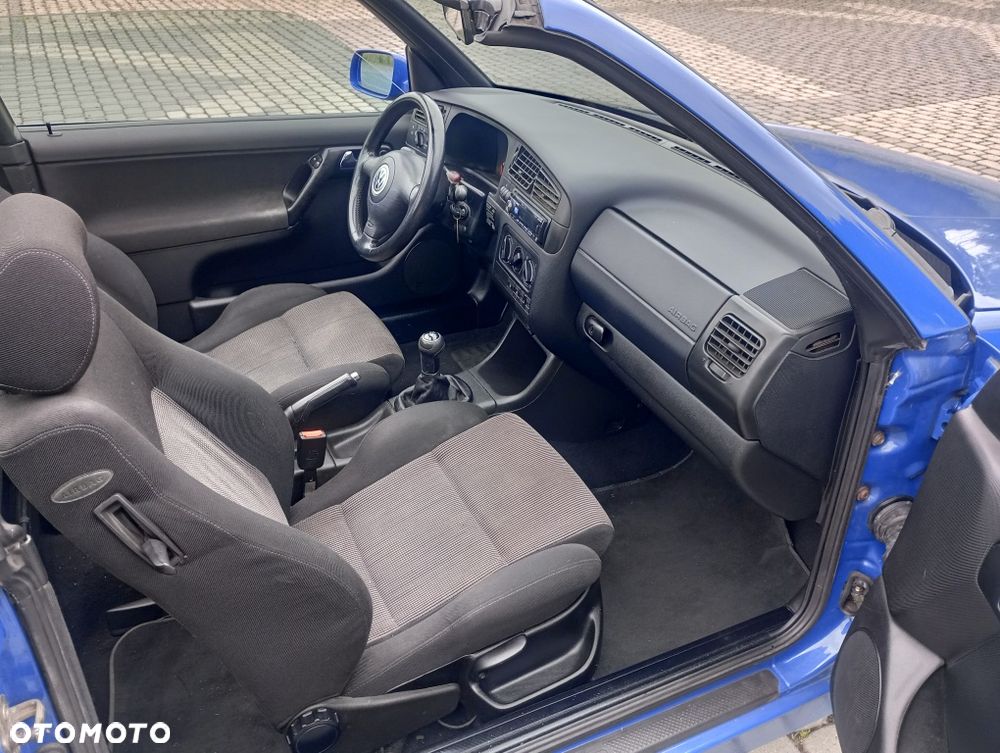 Volkswagen Golf Cabrio - 8
