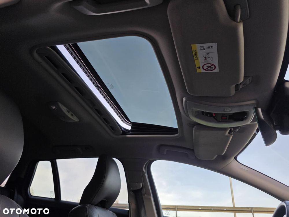 Volvo V60 D4 AWD Geartronic Ocean Race - 26