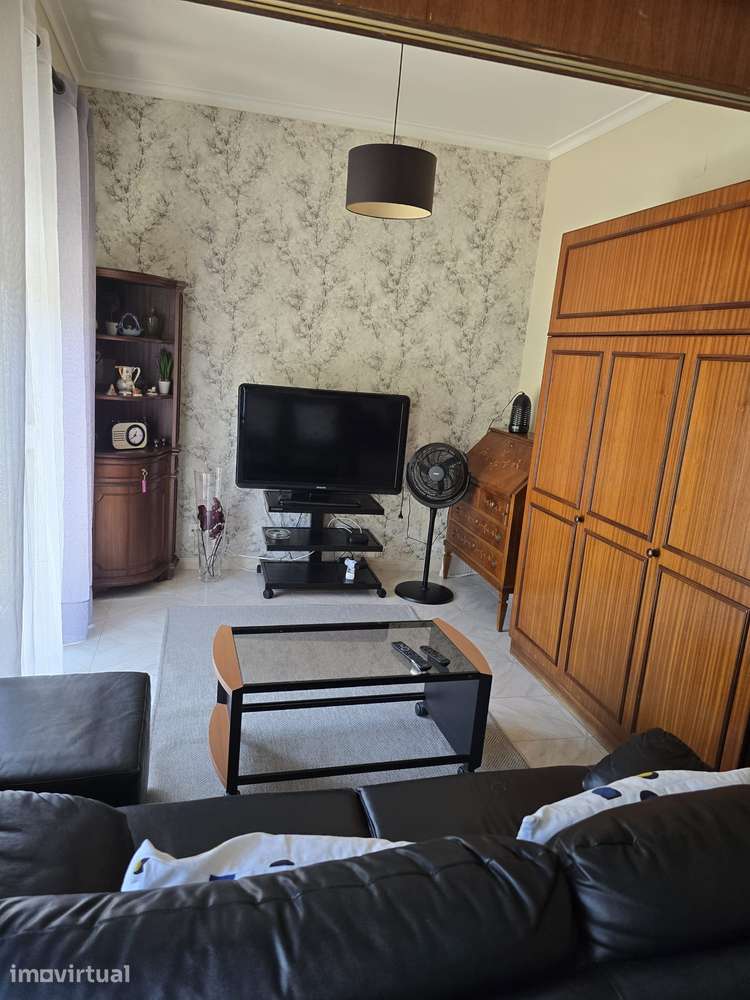Apartamento bem mobilado e equipado - Grande imagem: 2/10