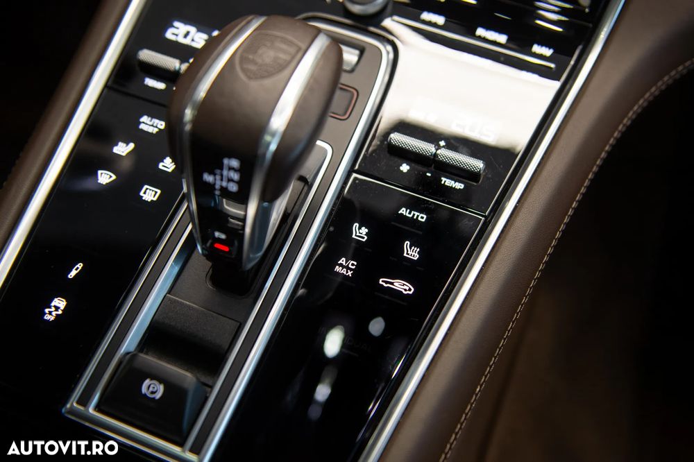 Porsche Panamera 4 E-Hybrid Executive - 30