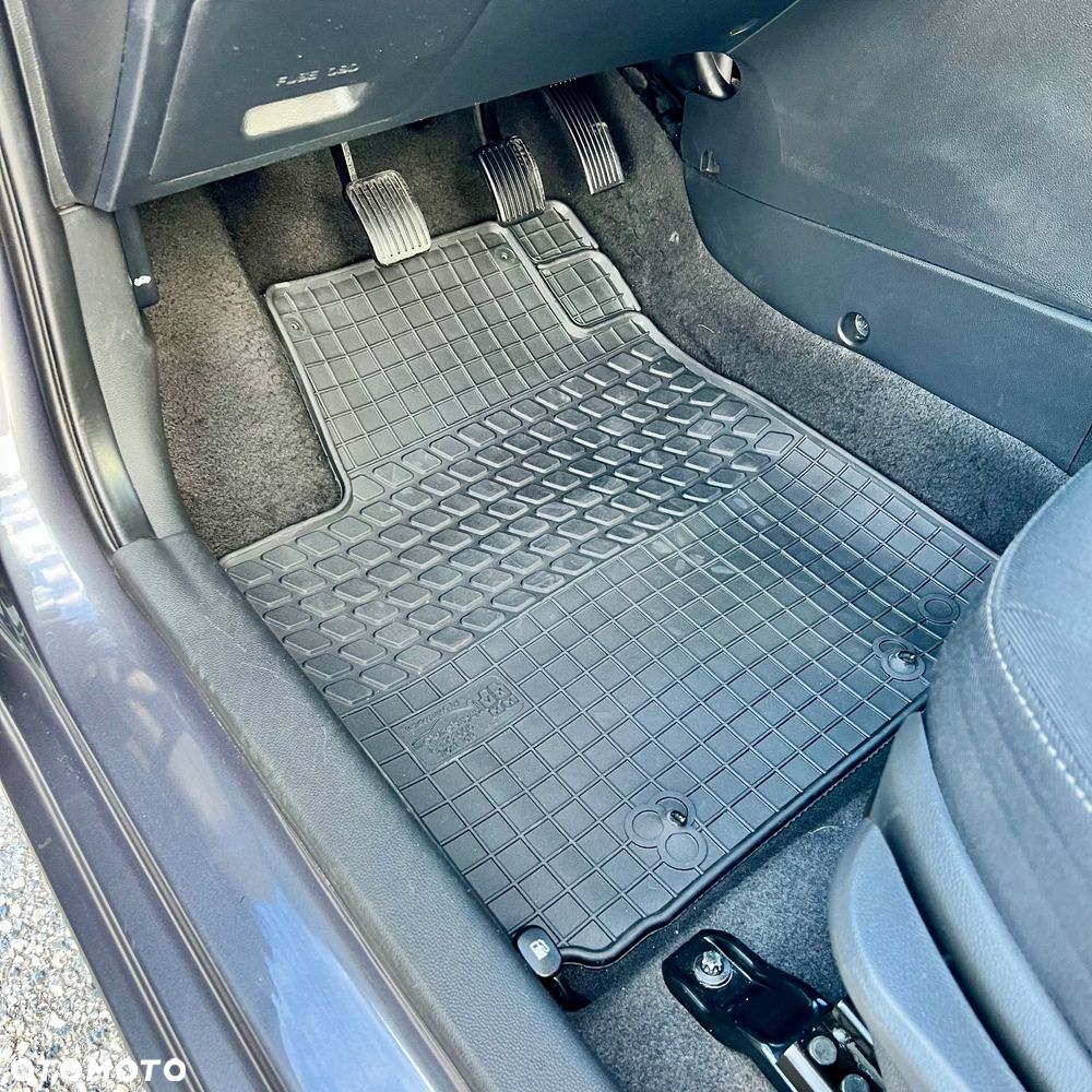 Hyundai i10 1.0 YES Silver - 10