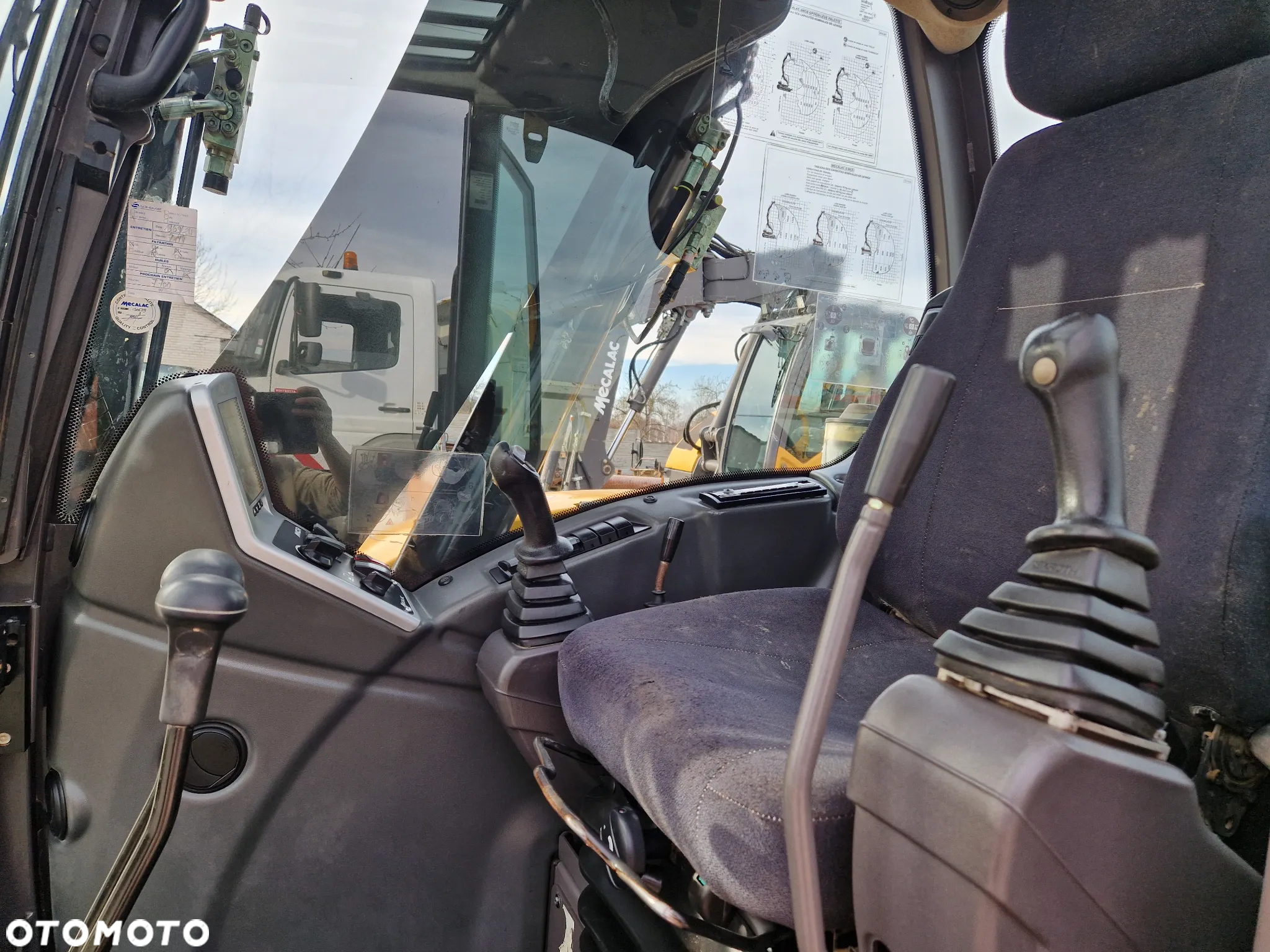 Mecalac 8MCR - 18