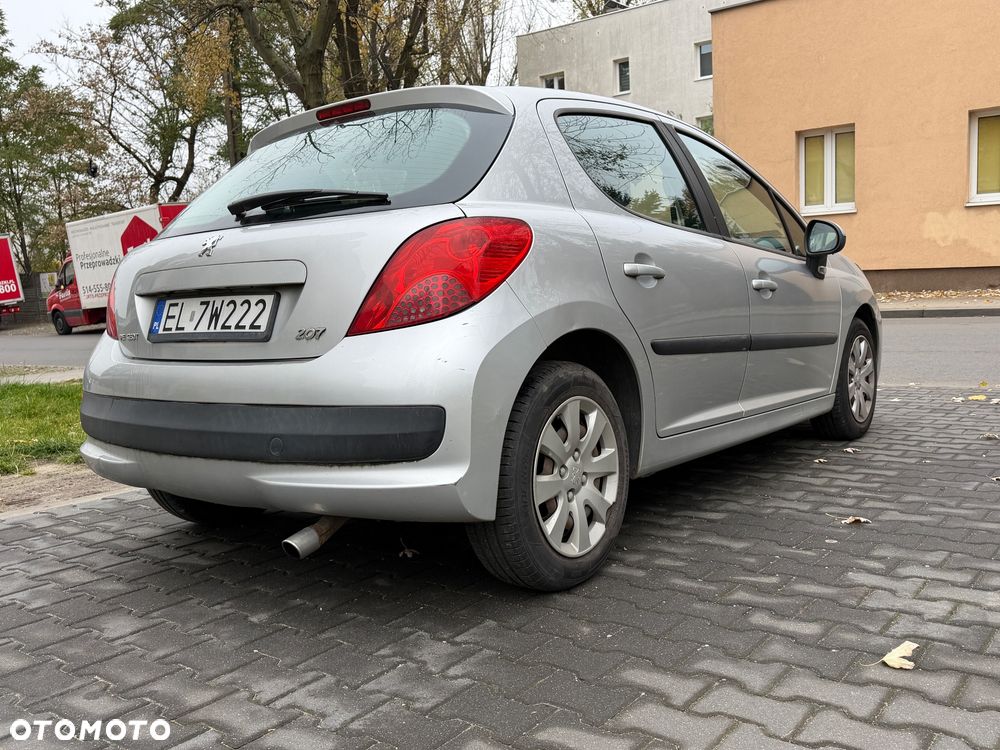 Peugeot 207 - 9