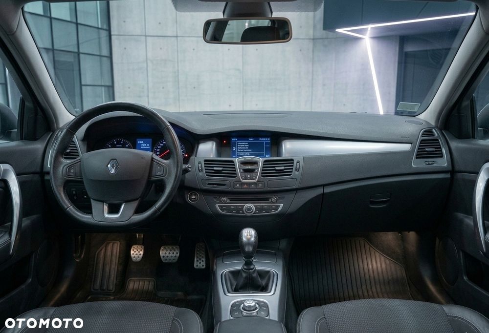 Renault Laguna dCi 110 FAP Bose Edition - 11