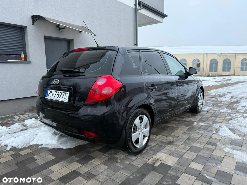 Kia Ceed 1.6 Crdi Comfort - 4
