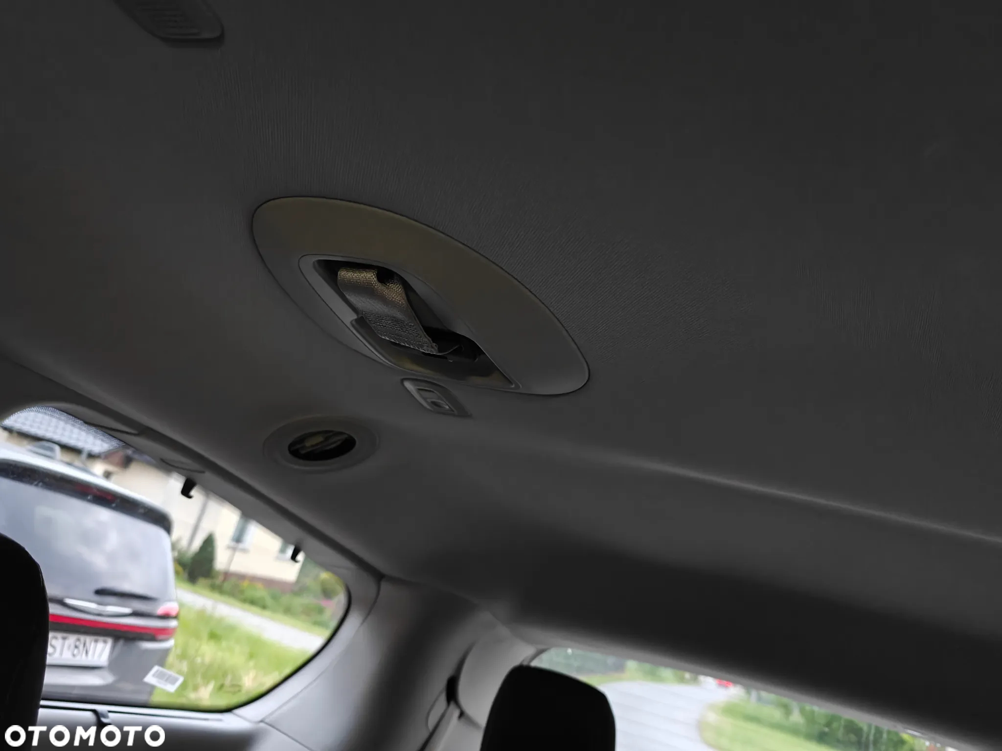 Chrysler Pacifica - 9