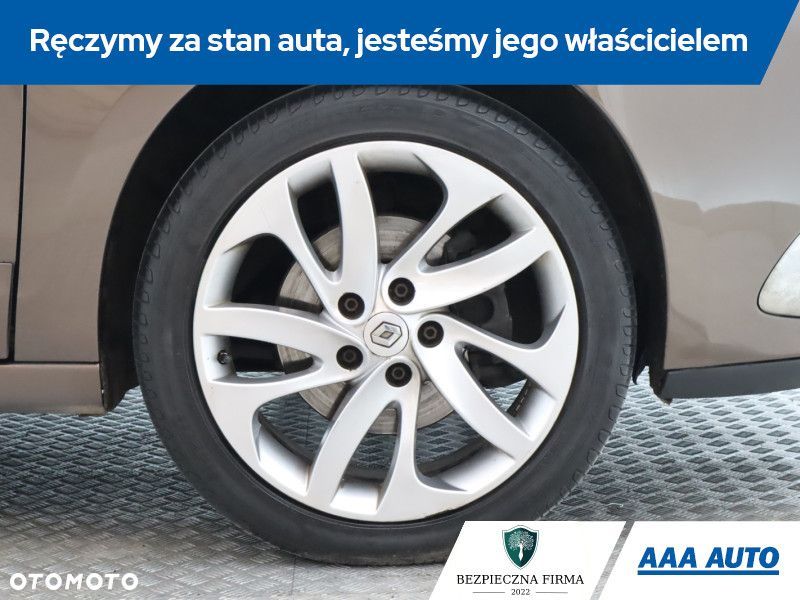 Renault Grand Scenic - 17