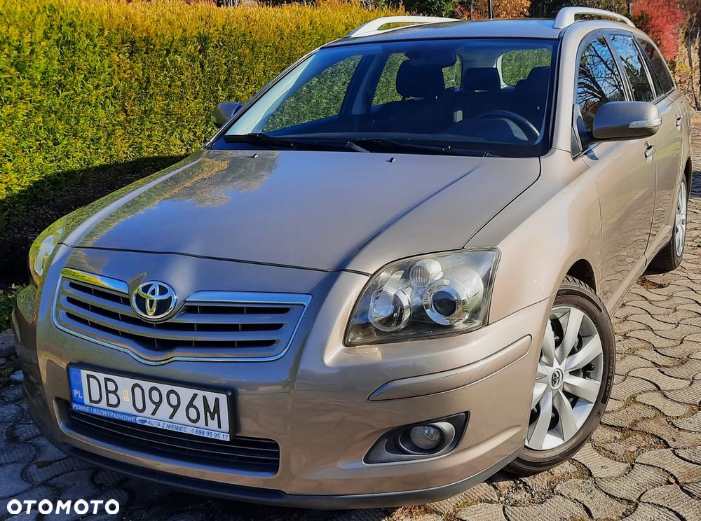 Toyota Avensis 1.8 VVT-i Combi Sol - 2
