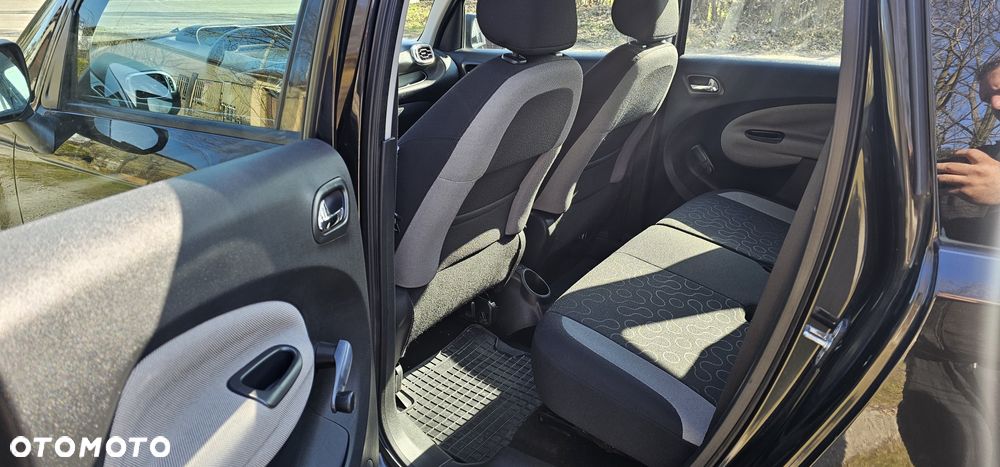 Citroën C3 Picasso 1.4i Attraction - 27