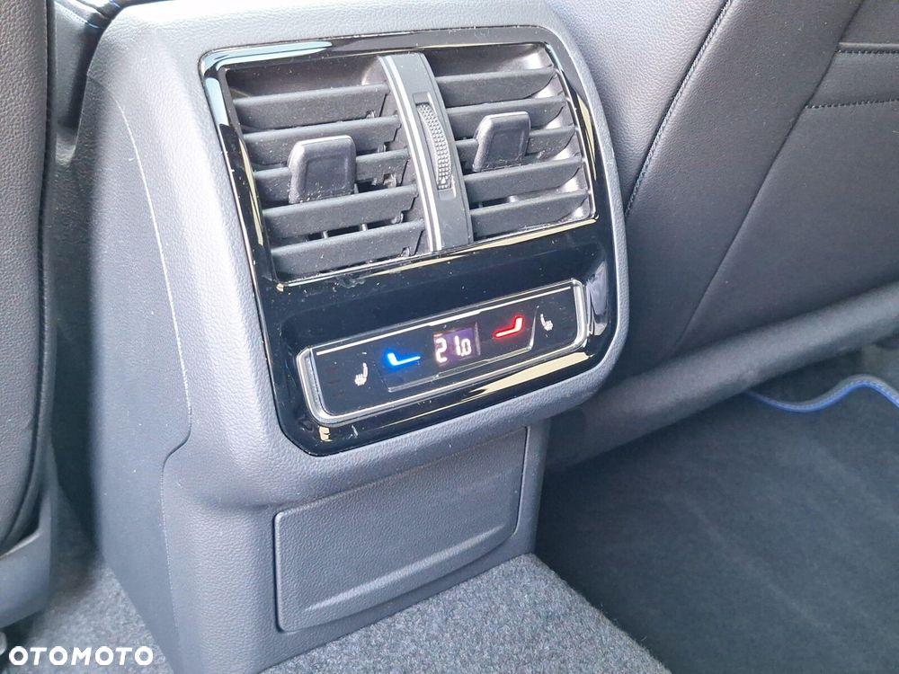 Volkswagen Arteon 2.0 TSI 4Motion R DSG - 27