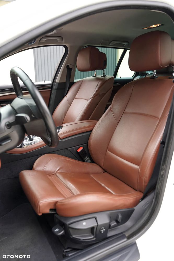 BMW Seria 5 520d - 8