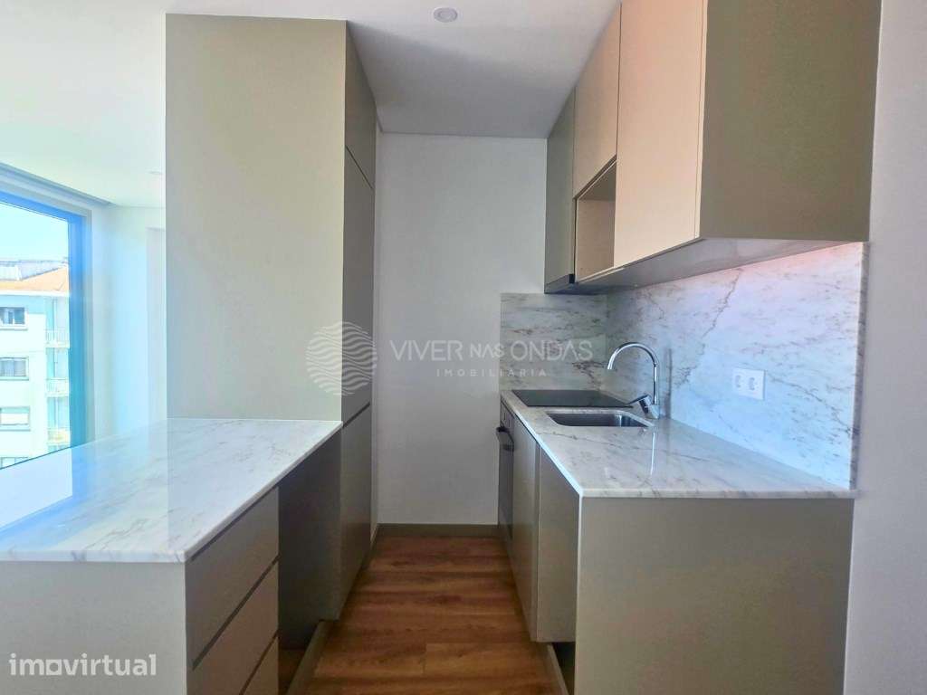 T4 Duplex no Centro do Porto , Faria Guimarães - 6.º Piso com Elevador - Grande imagem: 5/31