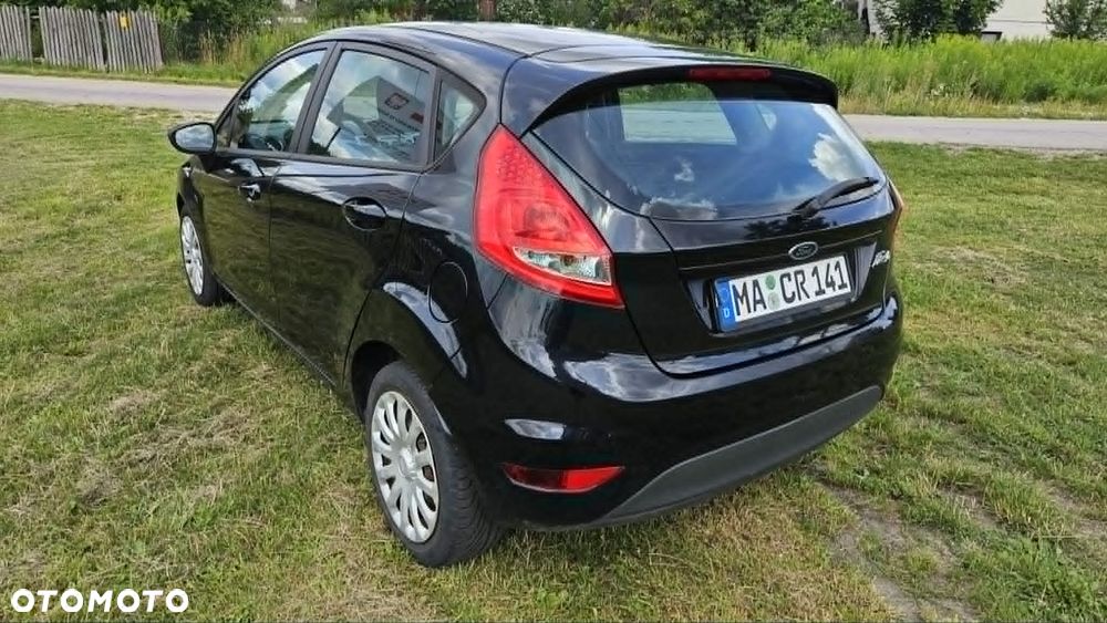 Ford Fiesta 1.6 TDCi Titanium - 11