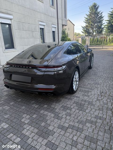 Porsche Panamera 4 E-Hybrid - 12