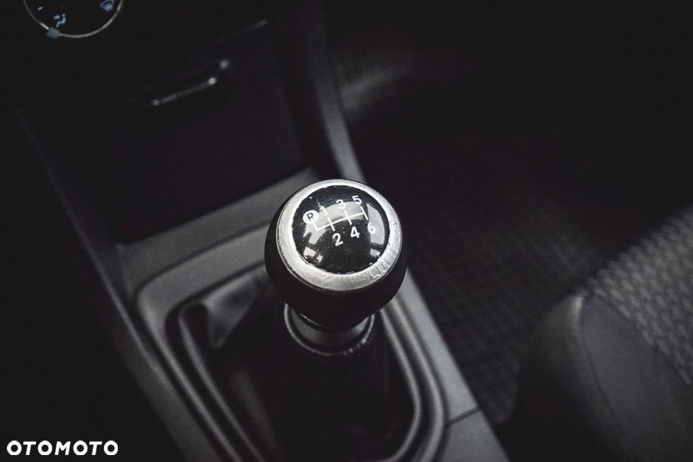 Toyota Corolla - 37