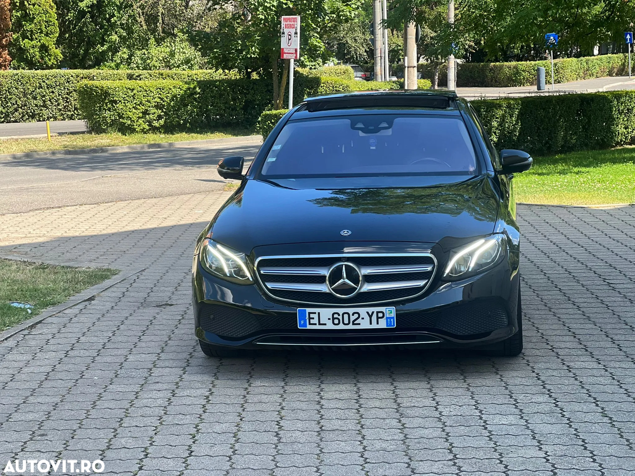 Mercedes-Benz E 220 d 4Matic T 9G-TRONIC Avantgarde - 3