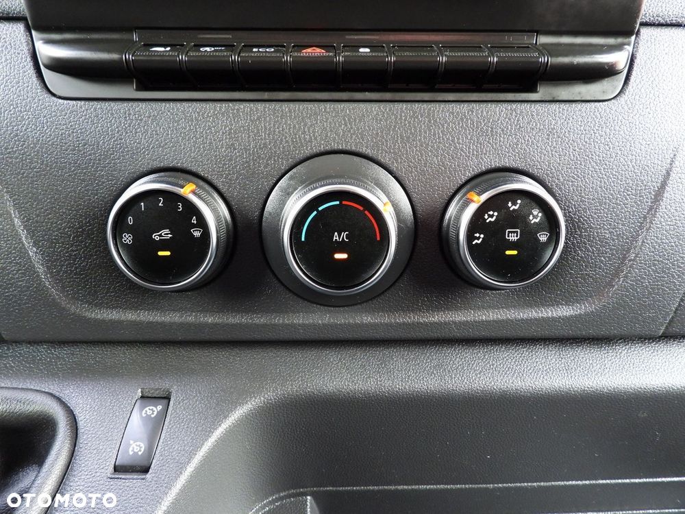 Renault MASTER PLANDEKA 10 PALET WEBASTO TEMPOMAT LEDY PNEUMATYKA KLIMATYZACJA  165KM - 32