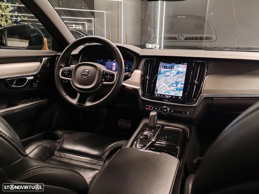 Volvo V90 2.0 T8 PHEV R-Design Expression AWD - 13