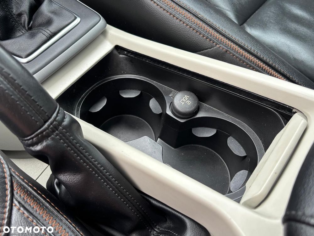 Volvo V40 D3 Ocean Race - 30