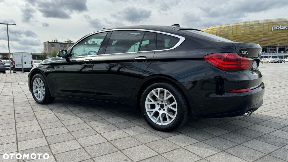 BMW 5GT - 11